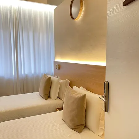 May Home Guest House בית הארחה *