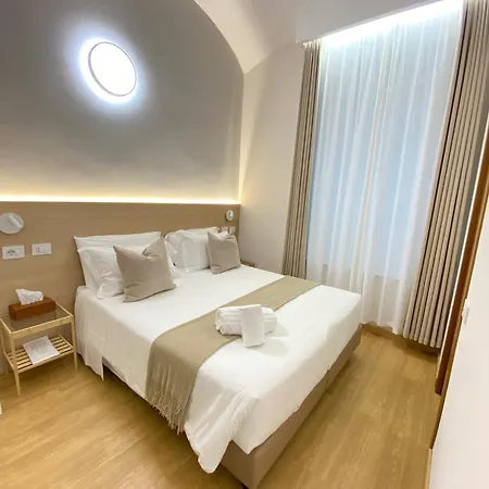 Gasthuis May Home Guest House 4*